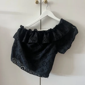 Svart blus - Blus💕