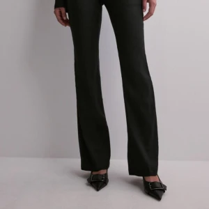 Linne byxor i nyskick - Fina linne byxor också i nyskick, kommer aldrig till användning (står ej för frakten)🌸