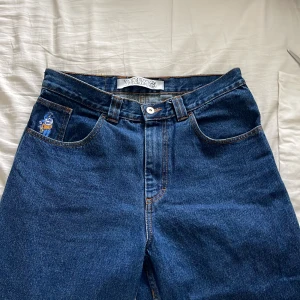 93 denim jeans - 93 denim jeans som jag inte använder då de inte är min stil längre!! Köpta för ca 1300kr!!
