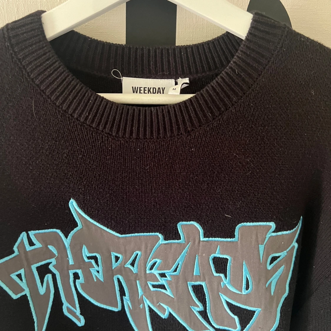 Svart stickad sweatshirt - 90