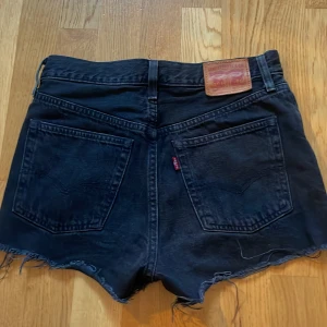 Levis  - Shorts från Levis i modellen 501 super fina med inga defekter 