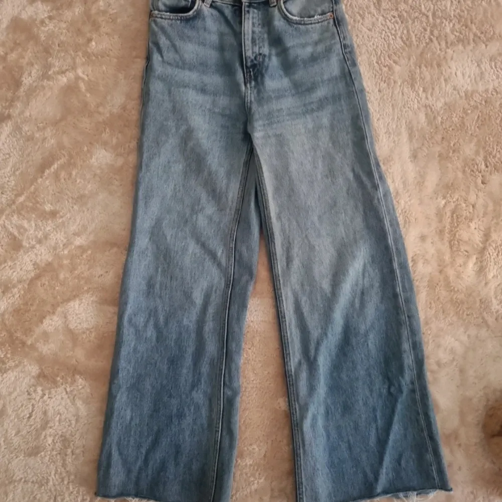 Weekday jeans I storlek 25/30. Jeans & Byxor.