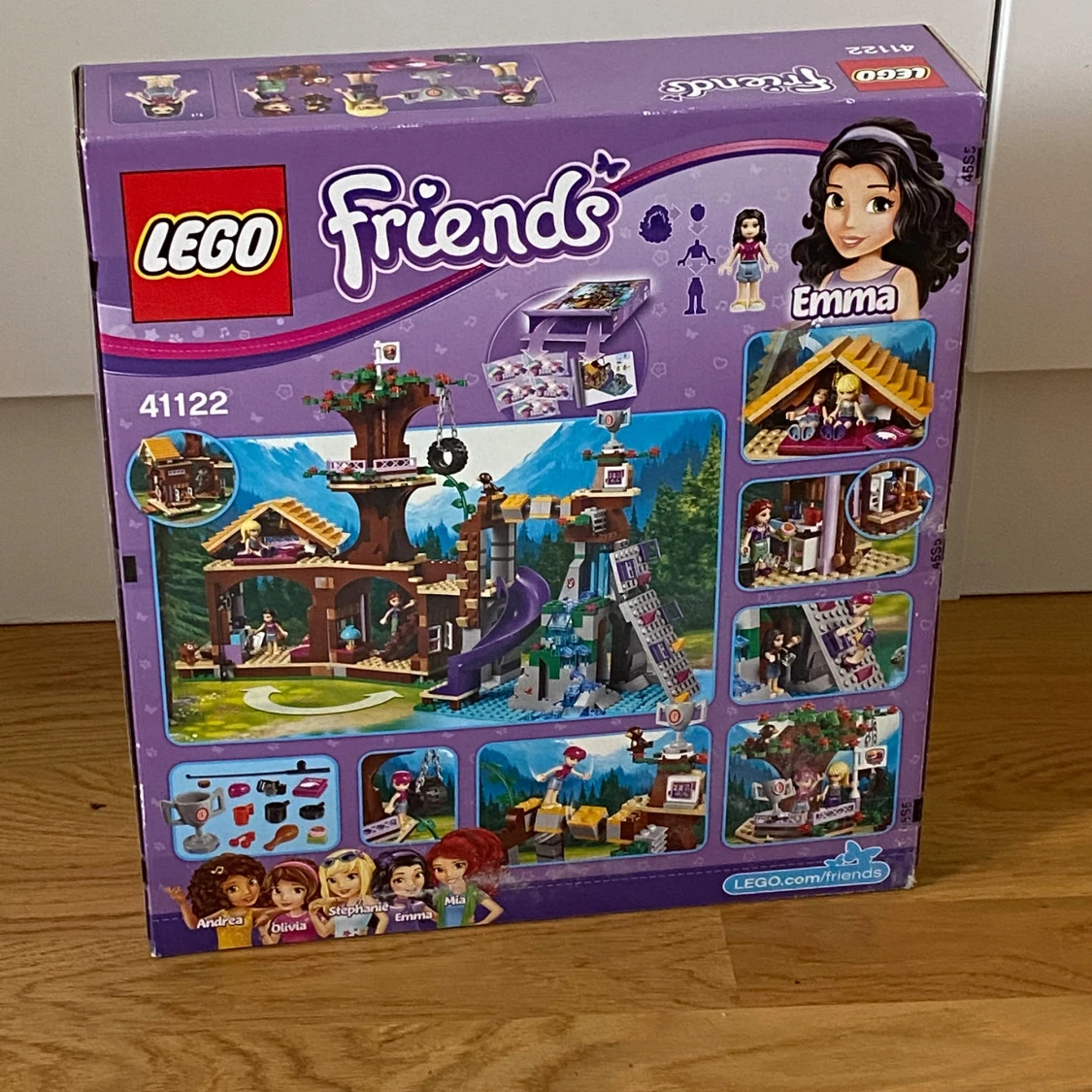 Lego friends trädkojan 