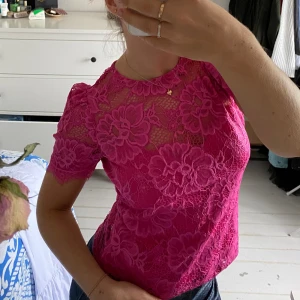 Rosa spetstopp  - Från Gina, stl XS men passar S