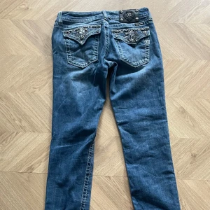 Miss me jeans  - Fina miss me jeans inneben ca 80cm och W30 skriv innan man trycker på köp nu💕 