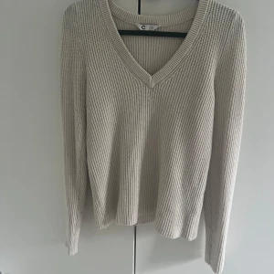 Stickad tröja  - Varm skön tröja💕