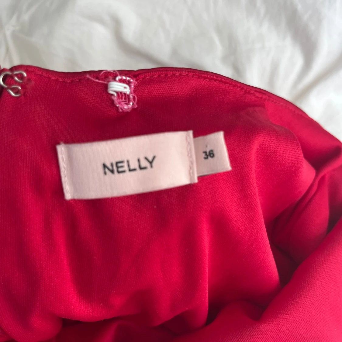 Röd långklänning från Nelly - 92