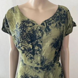 Grön blommig vintage klänning Rockabilly, 50-tal, 60-tal, retro - Inget att anmärka på