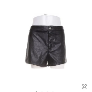 Skinn shorts - Sitter finare på 