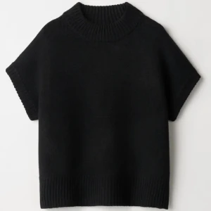 Soft goat round neck top - Helt slutsåld och jättefint skick! Nypris 3295kr
