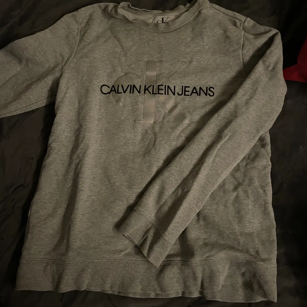 Calvin Klein tröja. Hoodies.