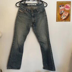 vintage Diesel straight jeans  - 28” waist  such a nice wash!!  bought second hand but in really good condition 