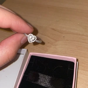 oanvänd pågrund av liten storlek - pandora ring
