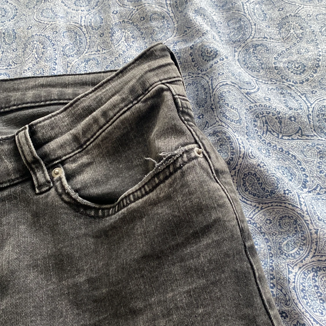 Lågmidjade jeans från gina - 2