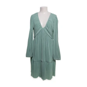 Hm klänning - Jätte fin hm klänning som är helt oanvänd! Inga defekter fin färg!🫶🏼💗🥂