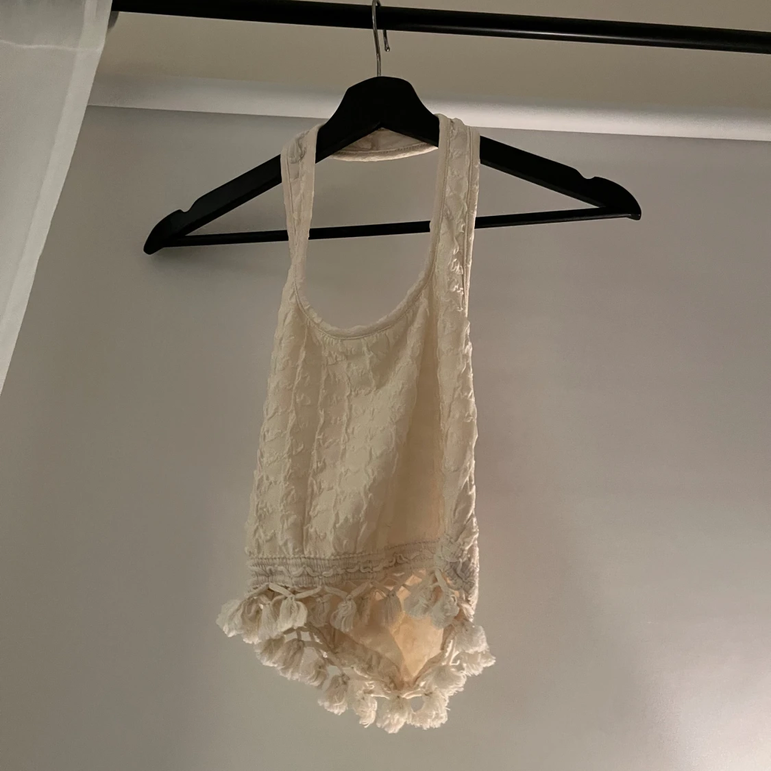 Beige halterneck tröja