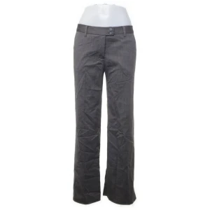 Low Waist kostymbyxor  - Bra skick, formar rumpan as bra, st 36