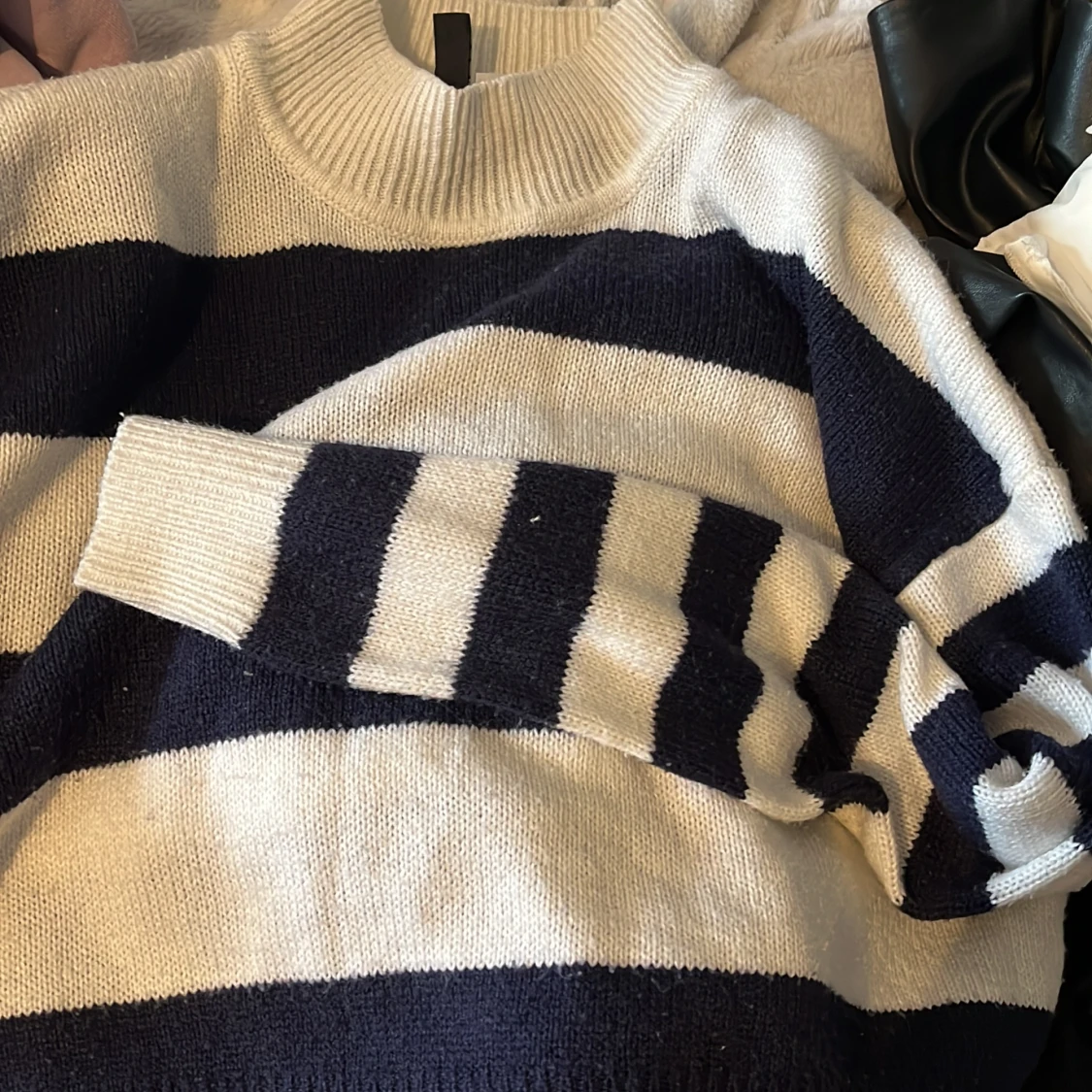 Stickad tröja - 91