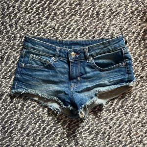 H&M shorts😱😱 - bra skick köp tack inte så använda så d har inga skador❤️