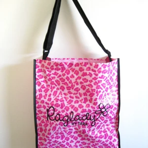 SÖKER RAGLADY PÅSE - Söker ragladys gamla ”påsar/väskor” för nostalgi!! Betalar bra 