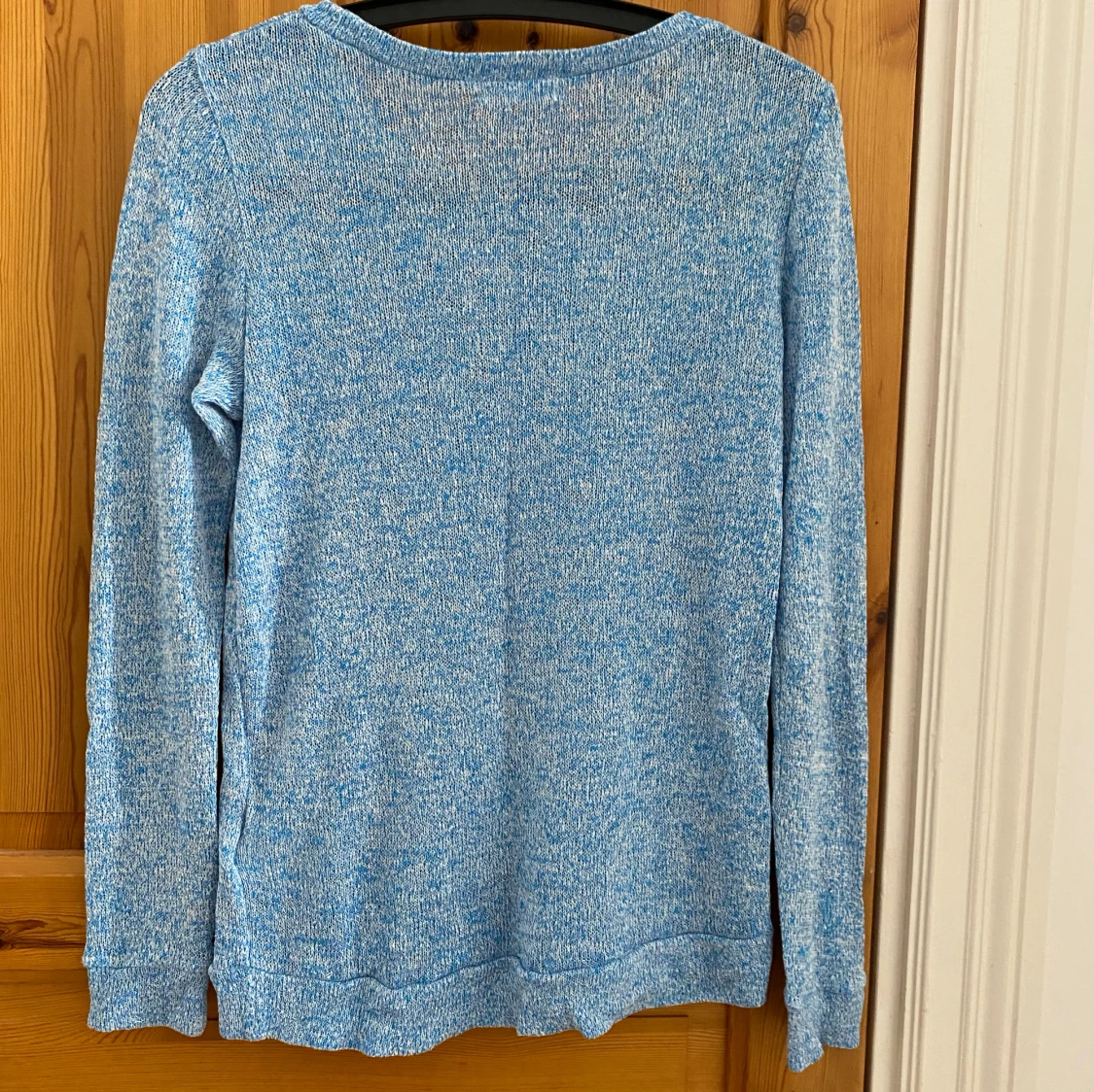 Blå långärmad tröja  - 90
