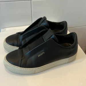 arigato skor - jättefina arigato skor, tyvärr passade de ej💕