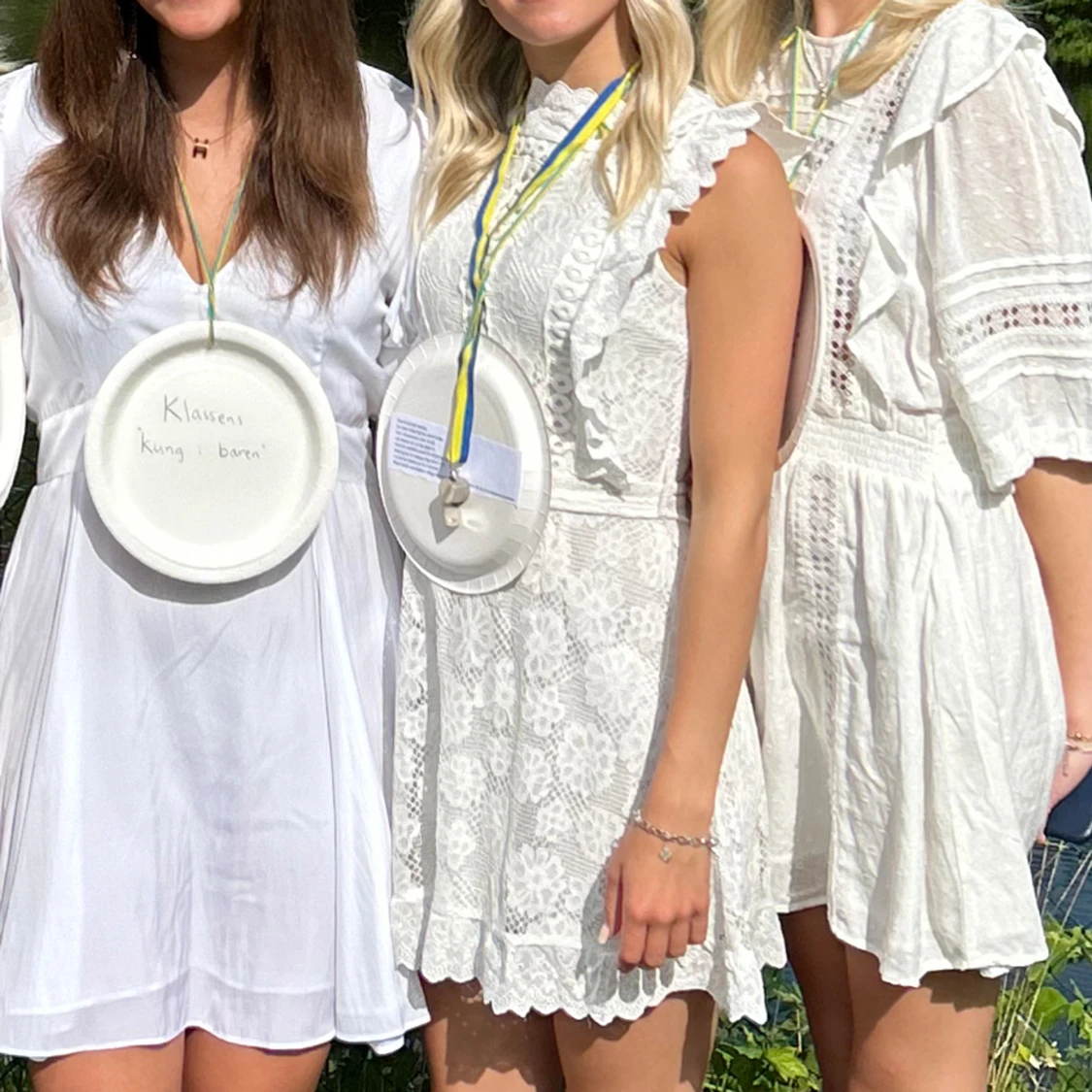 Vit klänning (studentklänning)