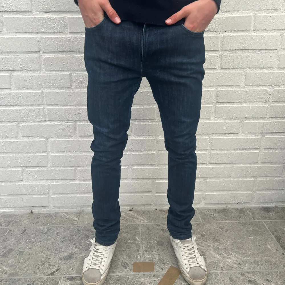 Nudie slim jeans || Nyskick, knappt användna || Passar 170-180 cm || Skriv vid minsta fundering! Mvh, CH . Jeans & Byxor.