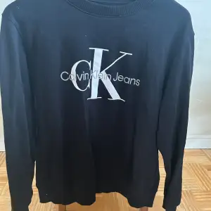 Calvin Klein sweatshirt, storlek L, aldrig använd.