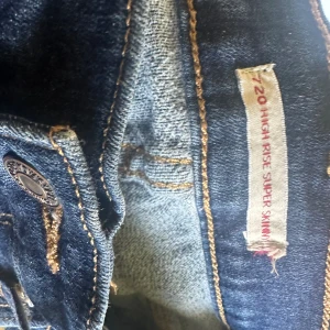 Levis  - Stl m , använd 2-3 gånger ,