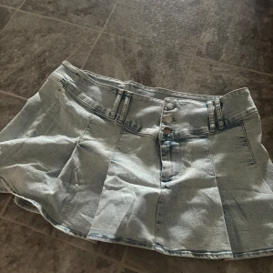 miniskirt  - miniskirt från h&m  endast testade då de var för stora på mig 