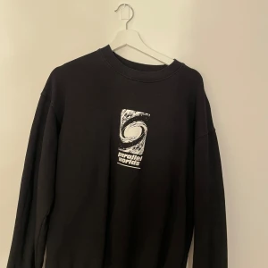 Svart tjock tröja - Skön tjock törna