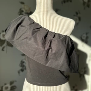 Svart topp - Svart topp