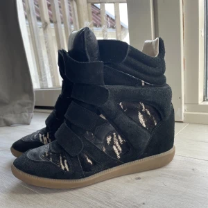  Isabel Marant skor -  Har bara använt dem tre gånger, köpte de här på Plick men det var för små 💕