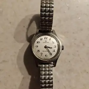 Säljer en Certina klocka i fint skick! Finns i Upplands Väsby 