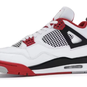 Byter mina jordan 4 fire red  St 38/39 - Kan byta mot Jordan 1 mocha Jordan 1 university blue Jordan 5 university blue 