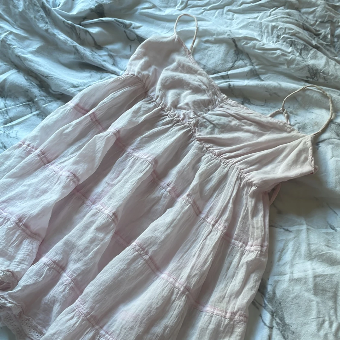 Säljer en skit snygg ljus rosa volang topp från turquoise, (den är dock gammal så finns inte att köpa ny)