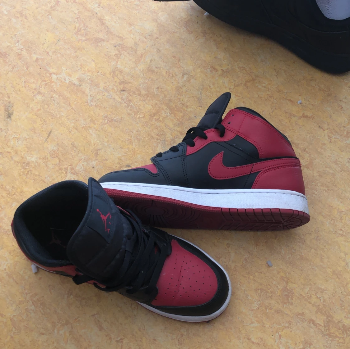 Jordans 1 mid strl 39 - 90