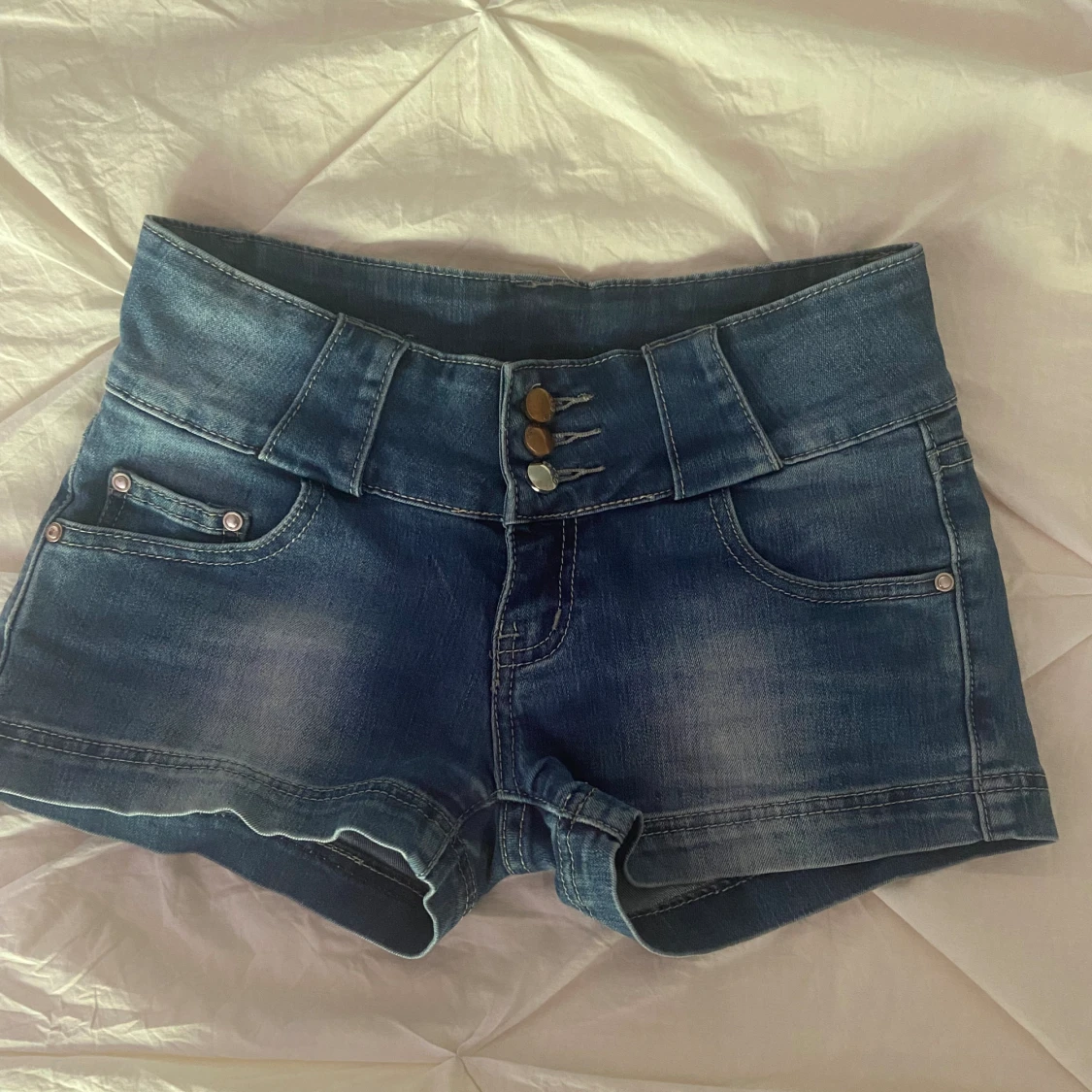Lågmidjade shorts - 90