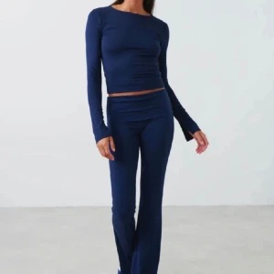 Yoga pants - Säljer mina fina yoga pants har använt Max 1 gång då dom bara inte kommer till användning