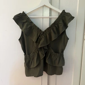 Volangblus  - Fin blus som inte kommer till användning 🫶💕