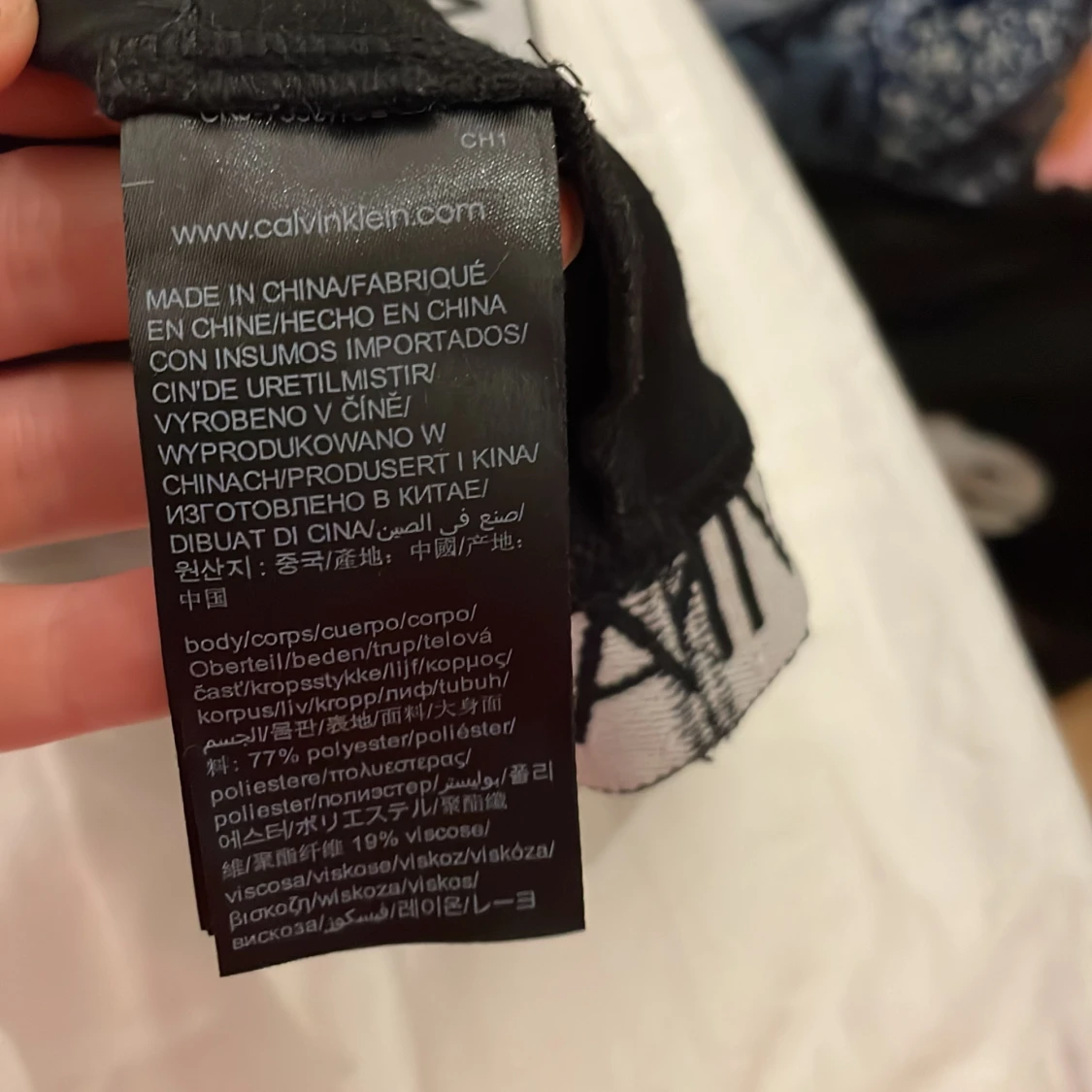 Calvin Klein crop top - 92