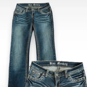 Blue Monkey Jeans - Säljer dessa lågmidjade Blue Monkey jeansen i storlek M/S då de aldrig används förut! De är o perfekt skick och har  Midjemåttet 39 cm rakt över, innerbenslängd- 77 cm, pris kan diskuteras:)
