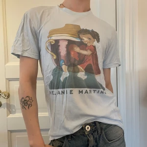 Melanie Martinez cry baby merch graphic tee t-stirt portals - Melanie Martinez Cry Baby merch t-shirt 🍼🌸