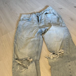 Gina  - Jeans storlek 38 super snygga. 100kr 