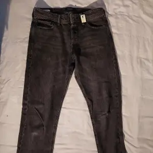 Jack&Jones jeans looose fit 31/32 färg: grå skick: gott, knappt använda