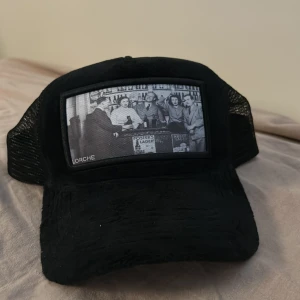 Lorche keps - Säljer en lorche keps, knappt använd. Funkar väldigt bra för sommaren