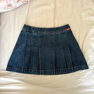 Jeanskjol  - Mini jeanskjol , storlek xxs / 32.  Superfint skick 🤍