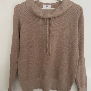 Noa Noa tröja - Mycket fint skick!  Xs.