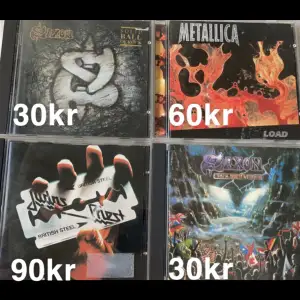 Saxon, Metallica och Judas Priest. Cd skivor. Om du vill köpa flera skivor kolla i min profil. 